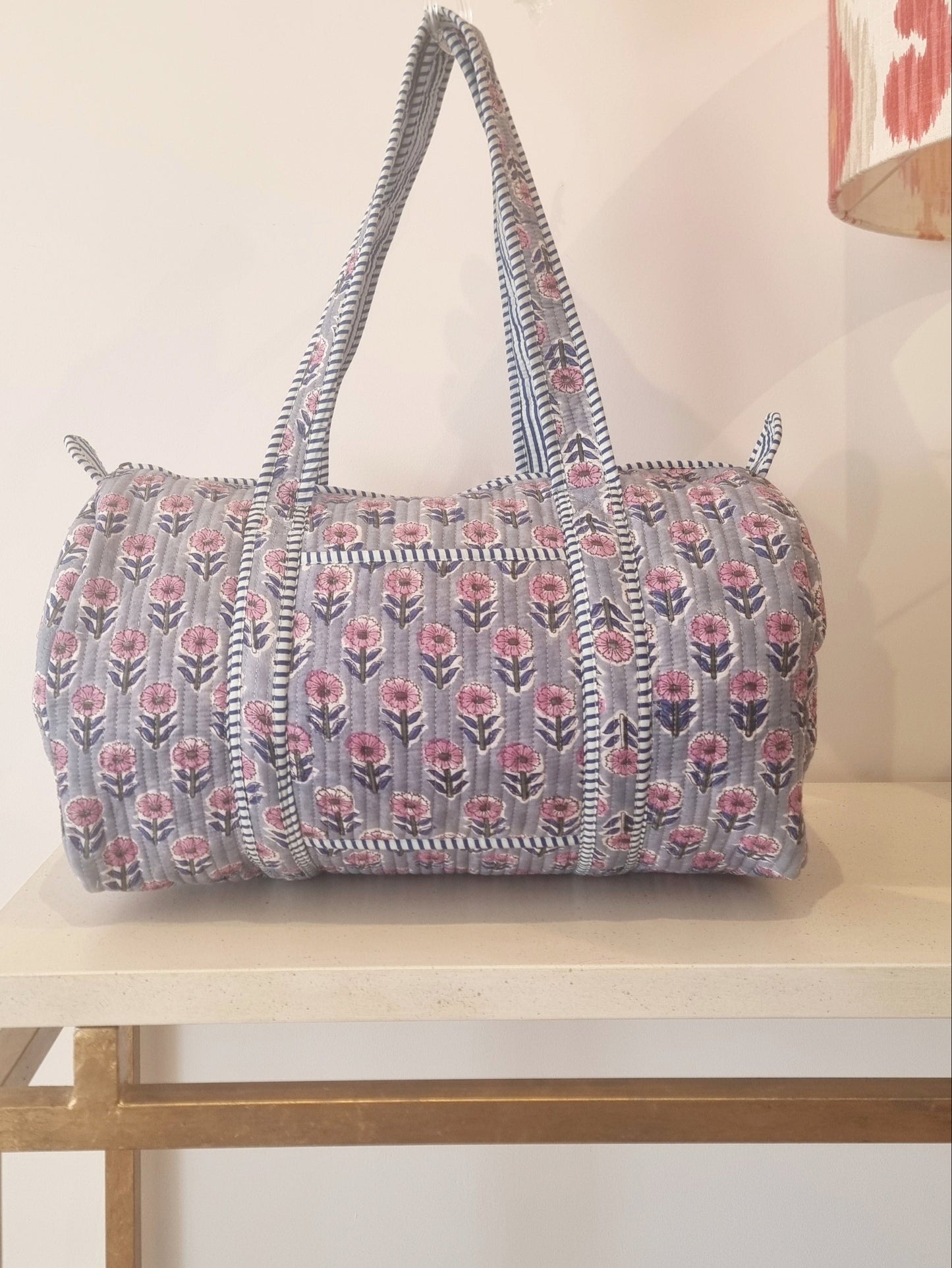 Bolsa de fin de semana - Gris flores - Royitas azules y blancas