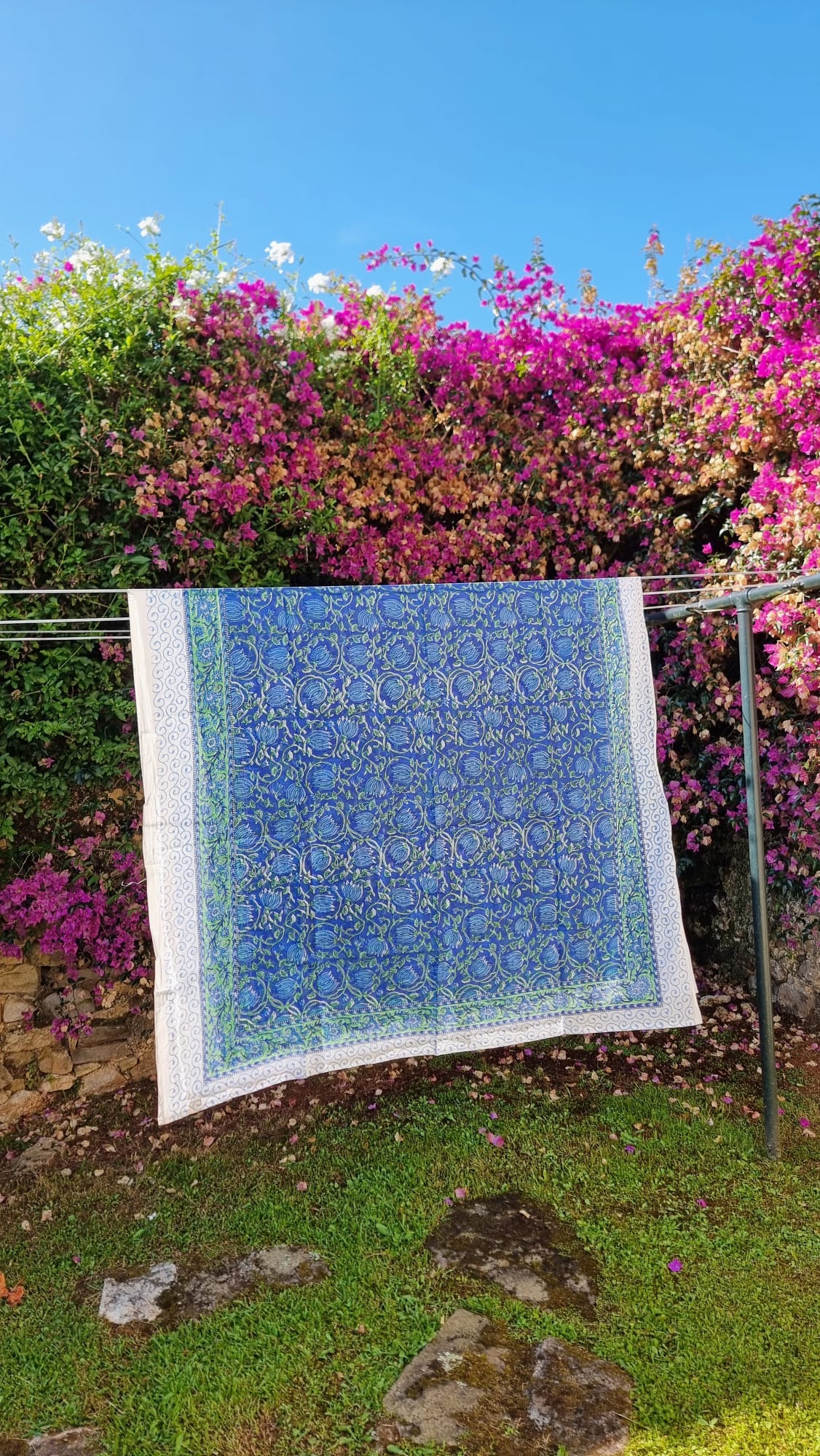 Pareo  flores azul marino y verde