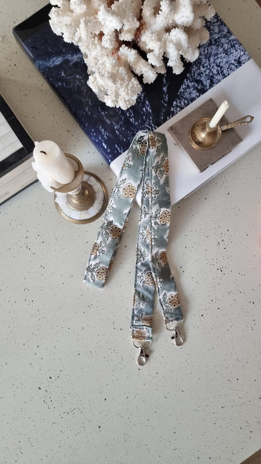 Cinta cuelga móvil verde