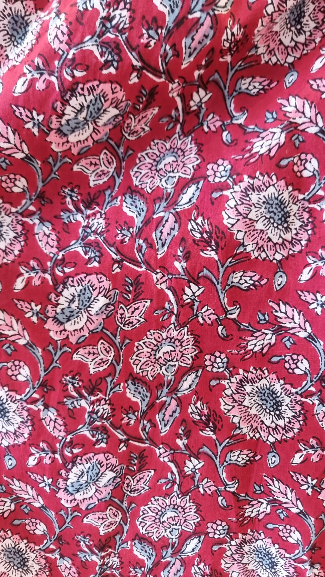 Camisa botones burdeos