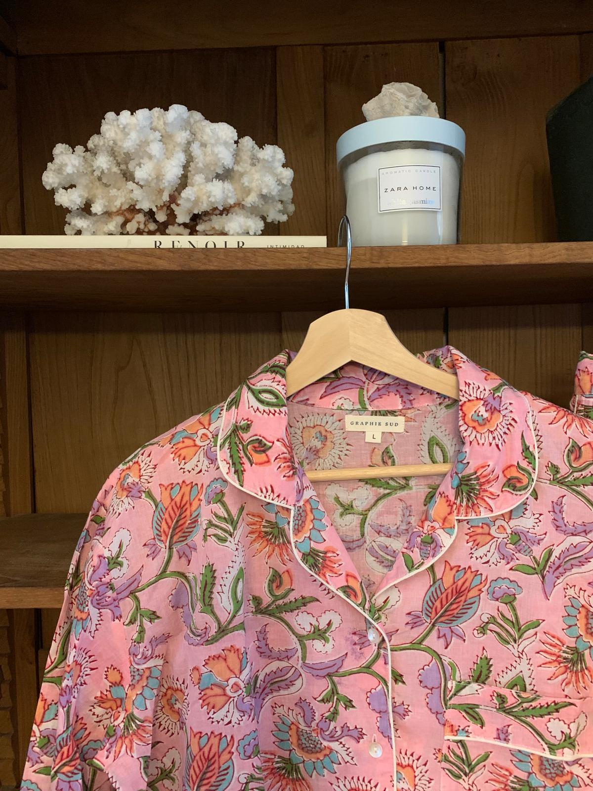 Pijama de flores rosa