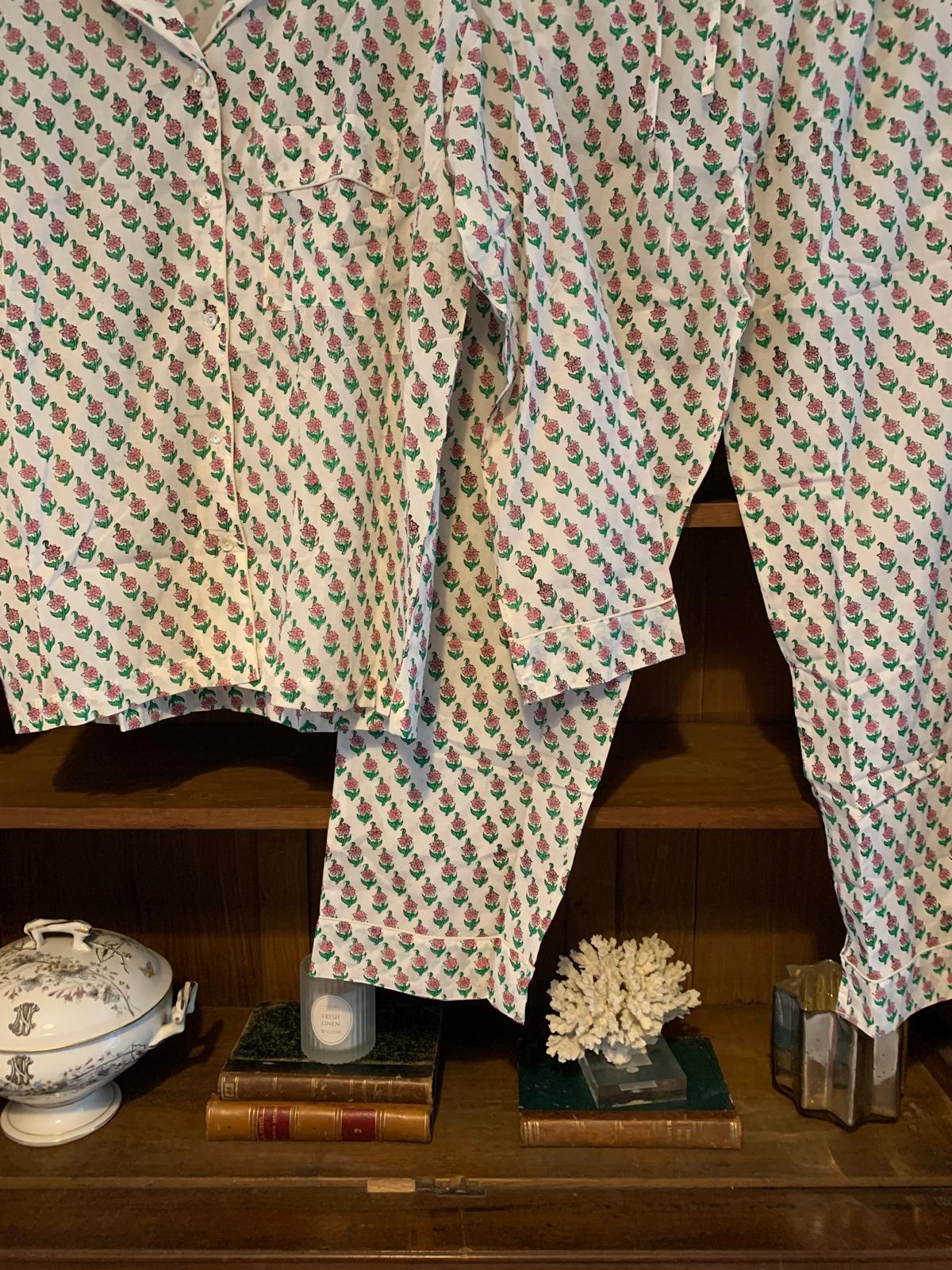 Pijama florecitas rosas