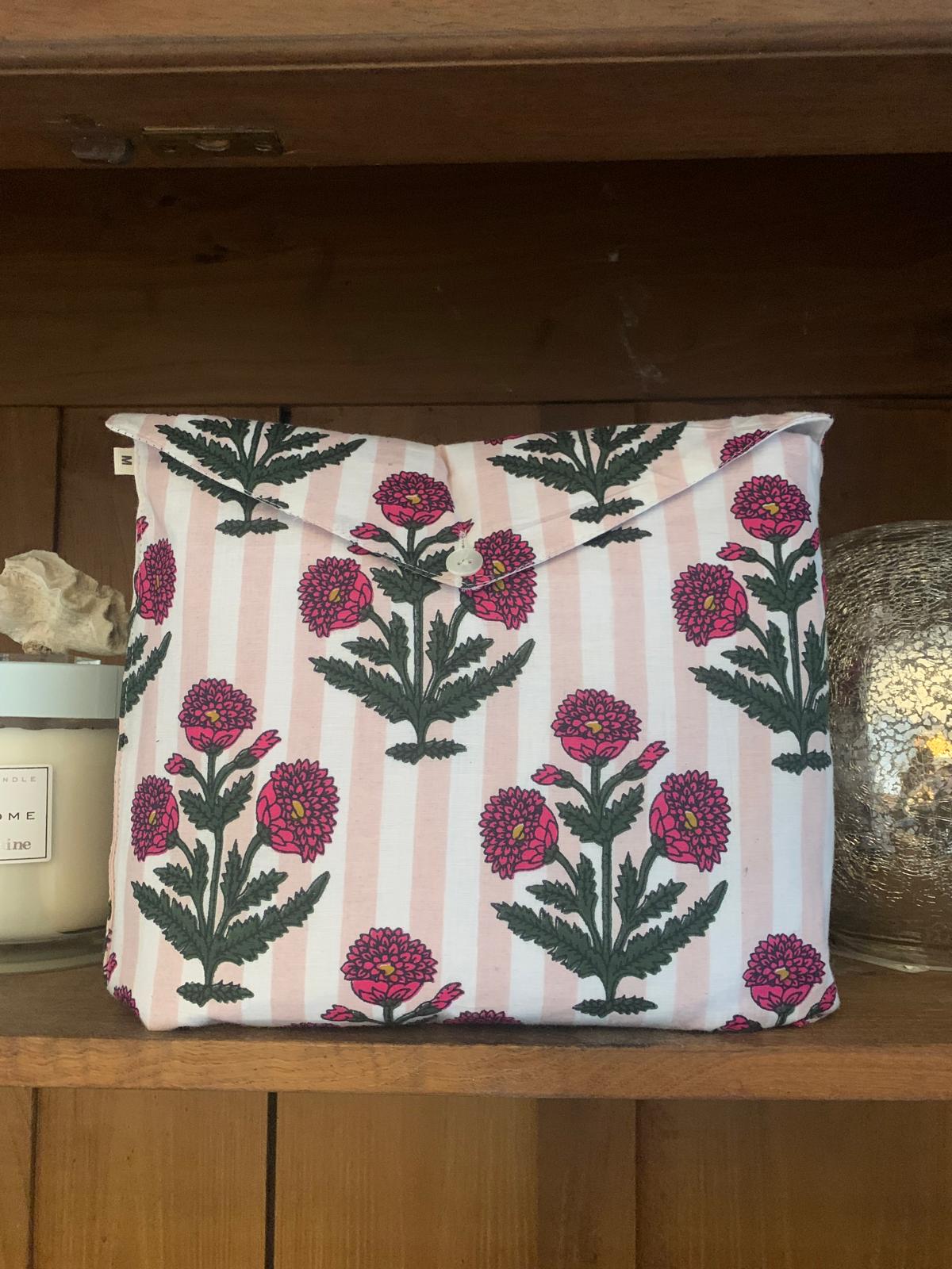 Pijama flor India rosa