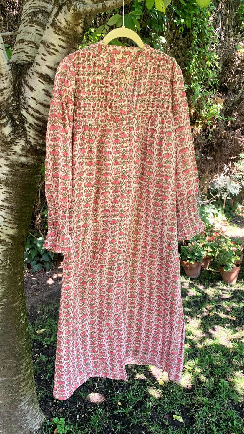 Vestido blanco flores rosas