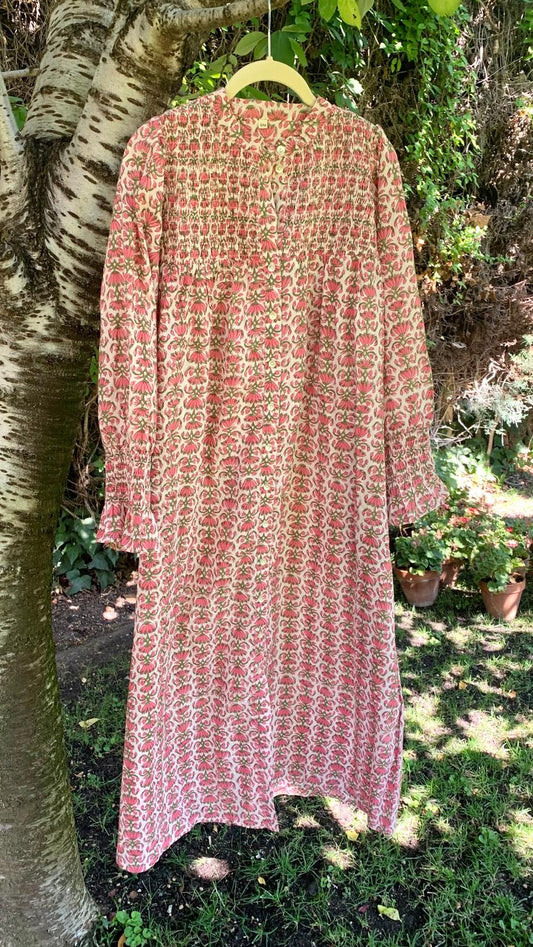 Vestido blanco flores rosas